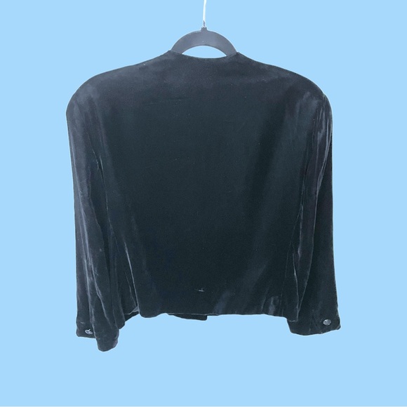 Vintage Woman’s Evan Picone  Black Velvet 5 Button Blouse Size 16 - Picture 4 of 5